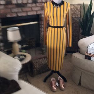 NWT 2-PC Long Sleeves Skirt Set Yellow & Black